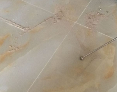 门源瓷砖空鼓维修公司分享粘合剂选择不当在瓷砖铺贴过程中可能导致以下问题