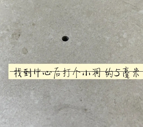 门源瓷砖空鼓维修公司专业解答在瓷砖铺贴过程中，如果砂料搅拌不均匀，将会带来以下问题